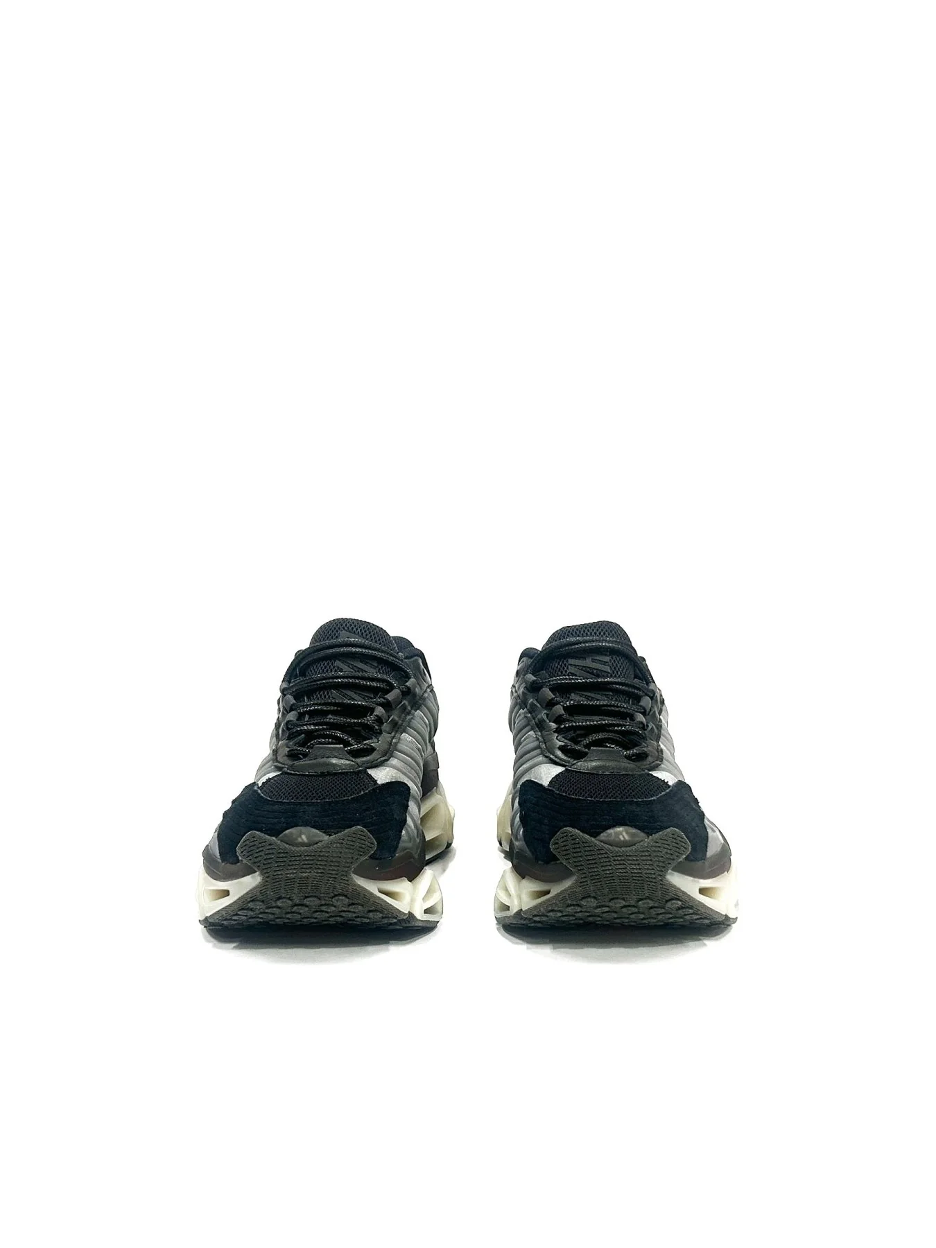 WILLY CHAVARRIA X ADIDAS Black Megaride Ag thumbnail 3